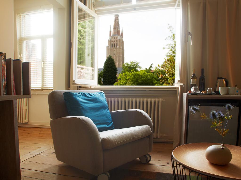 Alphabet - Luxury Guesthouse&art Gallery Couette-café Bruges